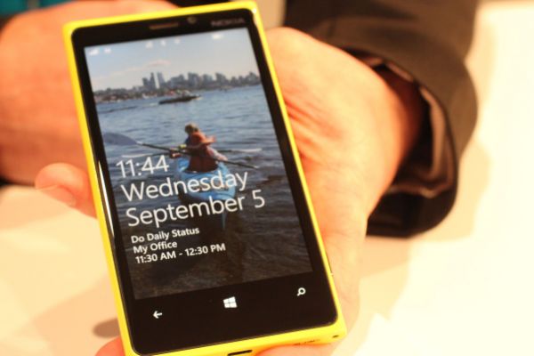 Lumia 920 - всего лишь 600 евро