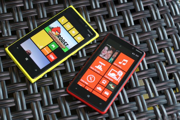 Разные виды панелей для Nokia Lumia 820
