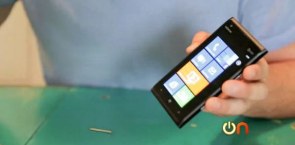 Nokia Lumia 900 испытали по-хардкору