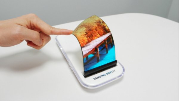 Samsung и LG планируют представить сгибаемые устройства в этом году
