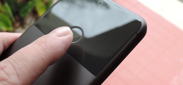 Жесты сканера отпечатков пальцев появились на других Android-устройствах