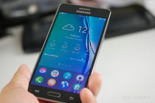 Samsung начала поставки смартфонов с Tizen для «Газпрома»