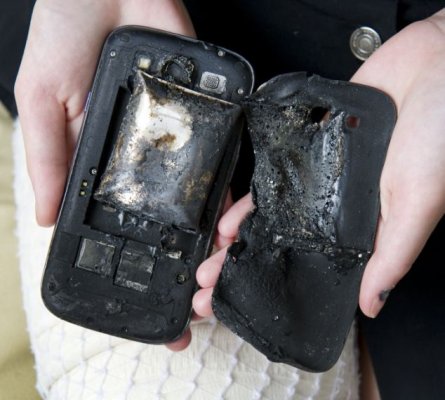 Почему батареи в смартфонах «взрываются» и как это предотвратить