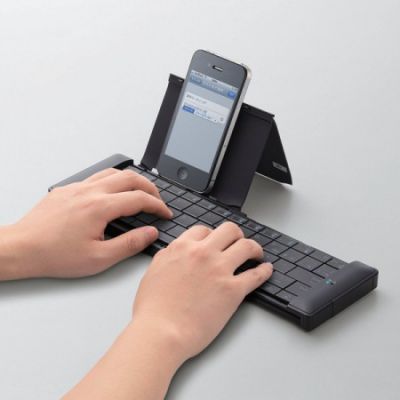 Внешняя QWERTY-клавиатура для смартфона
