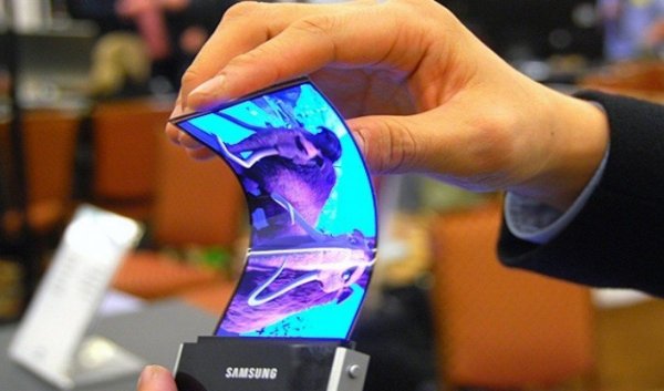 Сгибаемые смартфоны от Samsung появятся не раньше 2019 года