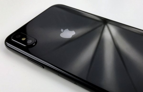 Инсайдеры показали как выглядит реальный iPhone 8