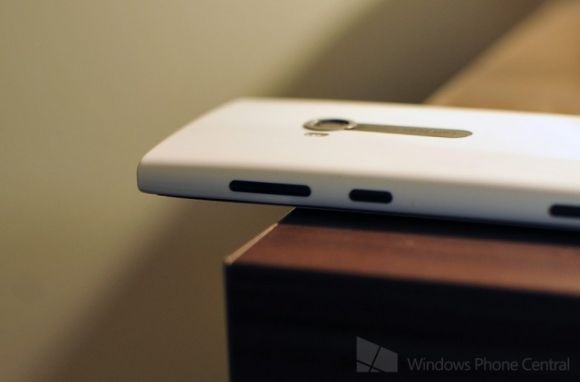 Nokia Lumia 920 склонна к суициду