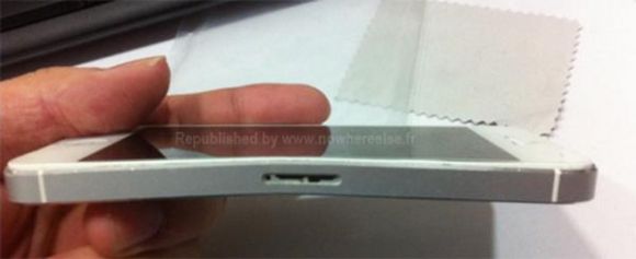 iPhone 5 сгибается