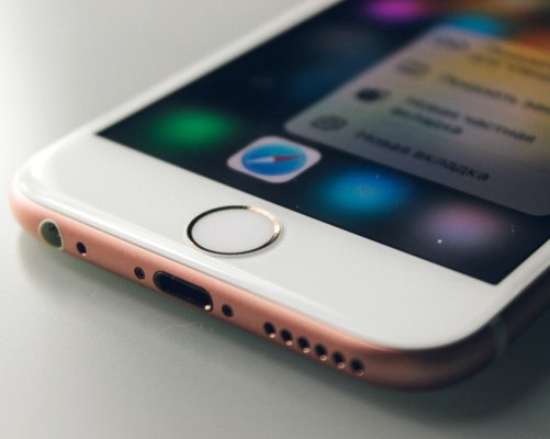 Apple подтвердила, что замедляет работу старых iPhone