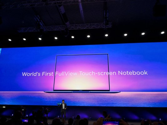 Huawei представила первый в мире ноутбук с сенсорным FullView-экраном