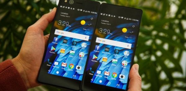 LG запатентовала смартфон для использования двумя людьми одновременно