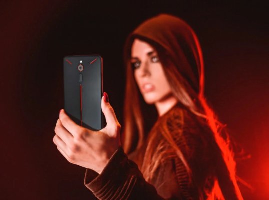 ZTE представила конкурента Razer Phone и Xiaomi Black Shark