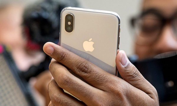 Слухи: Apple откажется от производства iPhone X этим летом