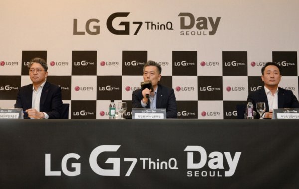 LG о G7 ThinQ: мы придумали дизайн с вырезом на экране ещё до Apple