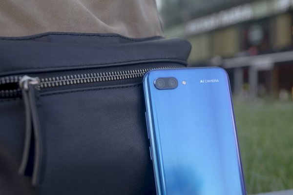 Обзор Honor 10: лучший в своем ценовом сегменте