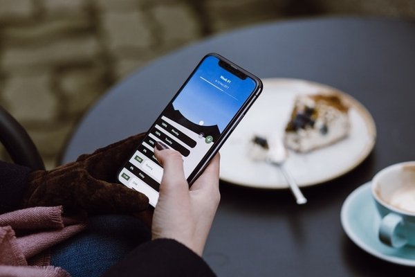 Apple окончательно перейдёт на OLED-дисплеи для iPhone в 2019 году
