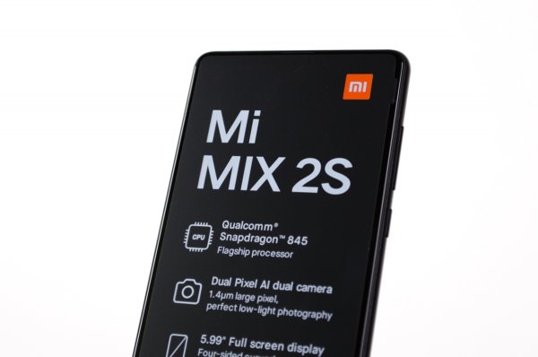 Обзор Xiaomi Mi MIX 2s: плановое обновление