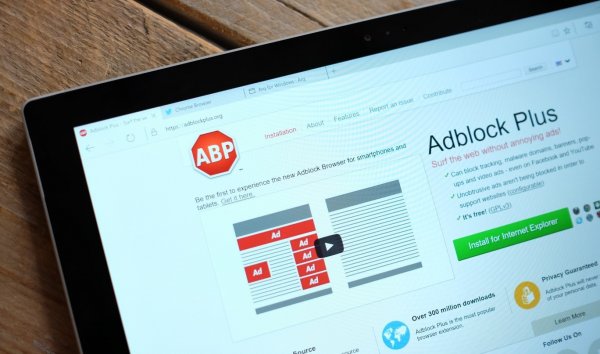 Adblock Plus научился блокировать трекеры социальных сетей