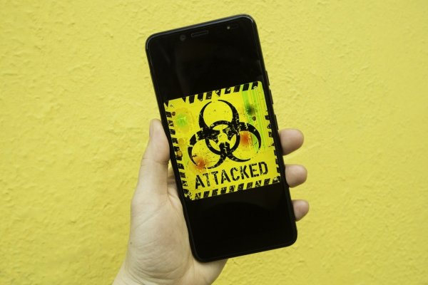 В Android-приложении для экономии заряда батареи прятался кликер рекламы