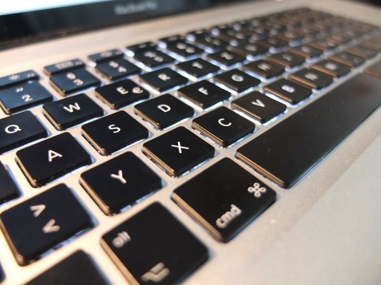 Apple признала проблему с клавиатурами в MacBook и бесплатно починит их