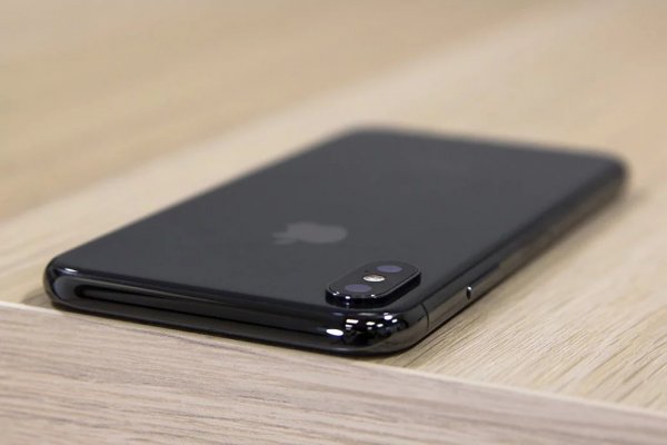 Слух: Apple сильно просчиталась с iPhone X