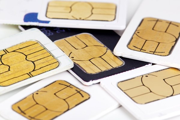 Минкомсвязи заставит перейти на одобренные ФСБ SIM-карты
