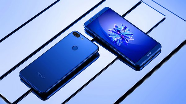 ТОП 2018: лучшие бюджетные смартфоны до 13 000 рублей