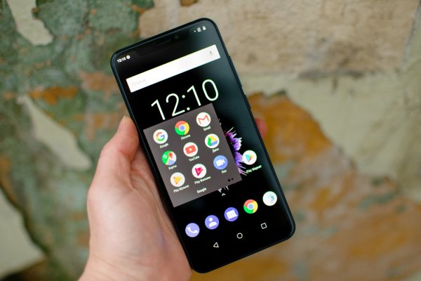 Обзор ZTE Axon 9 Pro – шикарный экран в элегантном стекле