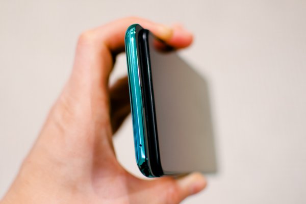 Mi MIX 3: первый взгляд на имиджевую новинку Xiaomi