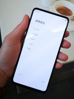 Mi MIX 3: первый взгляд на имиджевую новинку Xiaomi