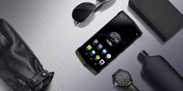 Poptel представила смартфон, который ничего не боится