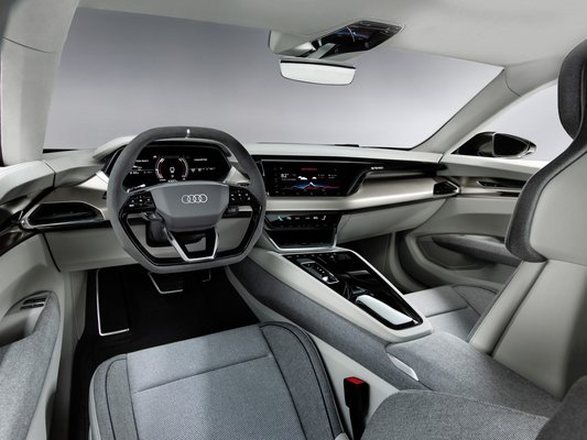 Audi показала конкурента Tesla Model S