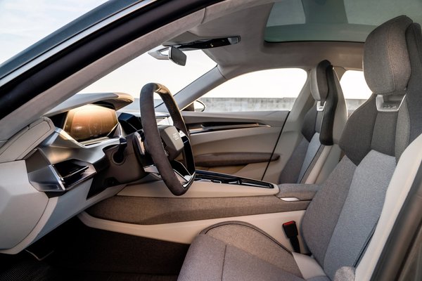 Audi показала конкурента Tesla Model S