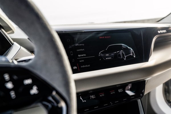 Audi показала конкурента Tesla Model S