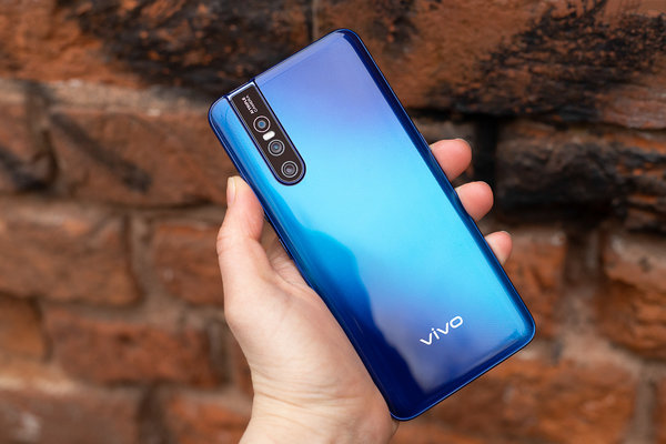 Обзор Vivo V15 Pro: цвет инноваций