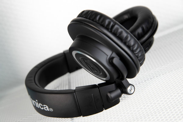 Легендарный звук без проводов: Audio-Technica ATH-M50xBT