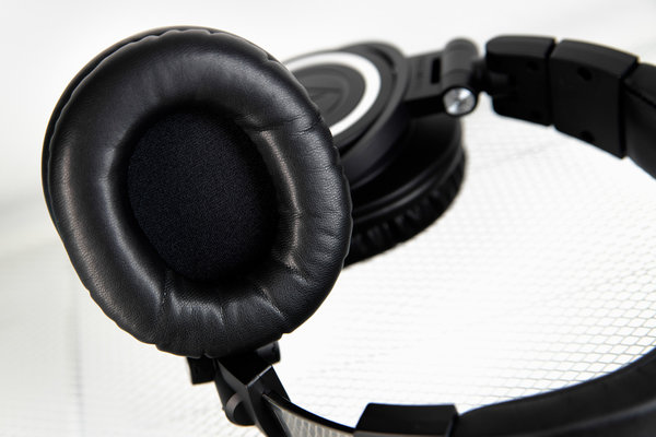 Легендарный звук без проводов: Audio-Technica ATH-M50xBT