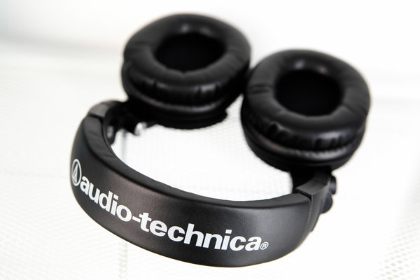 Легендарный звук без проводов: Audio-Technica ATH-M50xBT