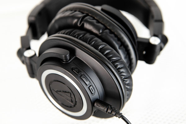 Легендарный звук без проводов: Audio-Technica ATH-M50xBT