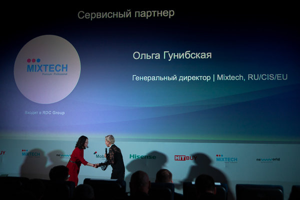 Hisense представил свои первые смартфоны в России