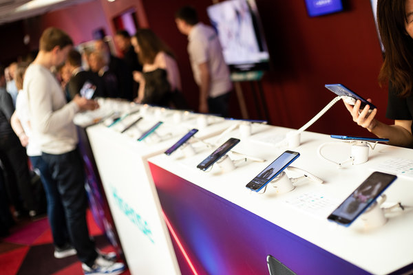 Hisense представил свои первые смартфоны в России