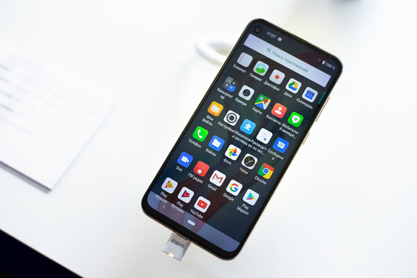 Hisense представил свои первые смартфоны в России