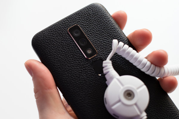 Hisense представил свои первые смартфоны в России