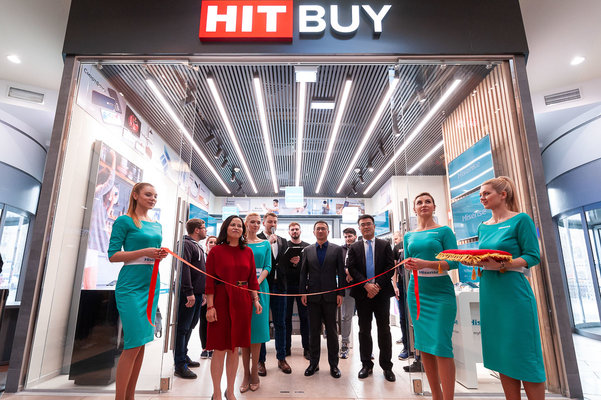 Hisense представил свои первые смартфоны в России