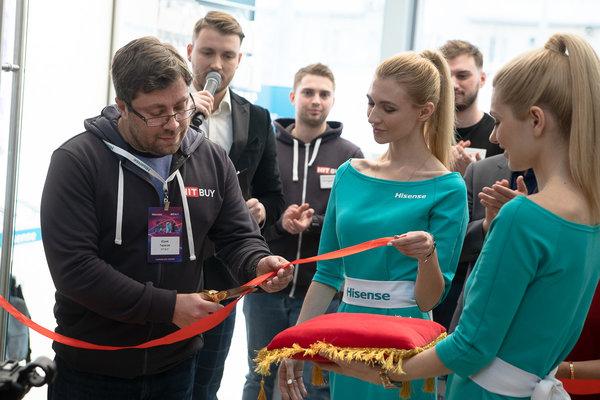 Hisense представил свои первые смартфоны в России