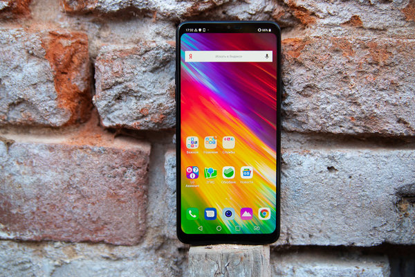 Защищенный середняк: обзор LG G7 Fit