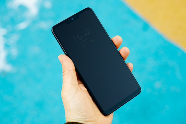 Защищенный середняк: обзор LG G7 Fit