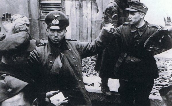 Небо не прощает ошибок. История жизни Юрия Алексеевича Гагарина