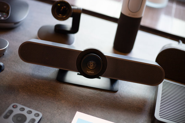 Logitech презентовала модульную конференц-камеру Rally