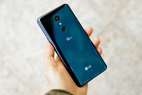 Защищенный середняк: обзор LG G7 Fit